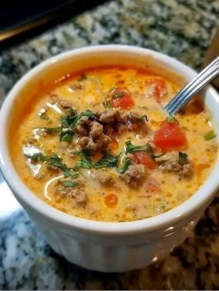 Creamy Ground Beef and Tomato Soup: A Comforting and Easy Dish